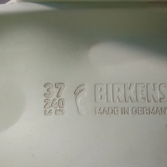 Birkenstock size 37 light green slide sandals - Picture 7 of 7